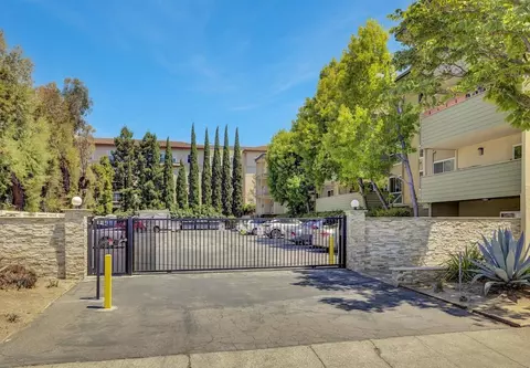 Exterior - 1031 Crestview Dr 216, Mountain View, CA 94040 photo 14 of 14