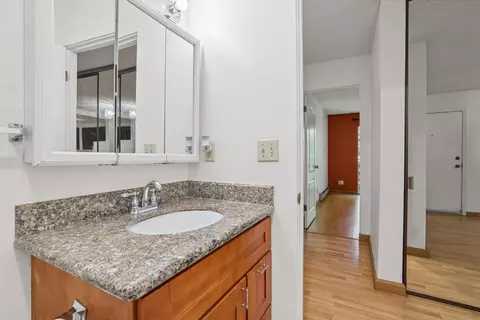 Bath - 1031 Crestview Dr 216, Mountain View, CA 94040 photo 8 of 8