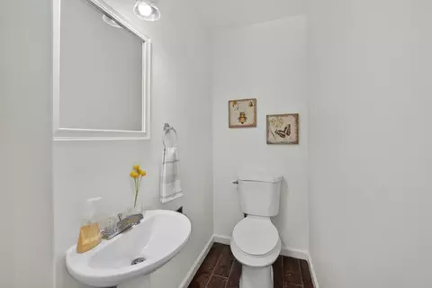 Bath - 38623 Cherry Ln 193, Fremont, CA 94536 photo 1 of 2