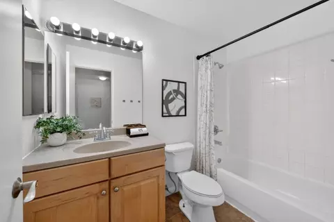 Bath - 38623 Cherry Ln 193, Fremont, CA 94536 photo 2 of 2