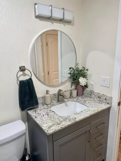 Bath - 507 E Lake Ave, Watsonville, CA 95076 photo 3 of 3