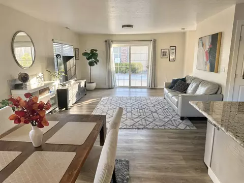 Living - 507 E Lake Ave, Watsonville, CA 95076 photo 1 of 1