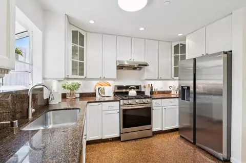 Kitchen - 146 Montecito Ave, Pacifica, CA 94044 photo 2 of 3