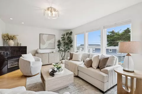 Living - 146 Montecito Ave, Pacifica, CA 94044 photo 3 of 5