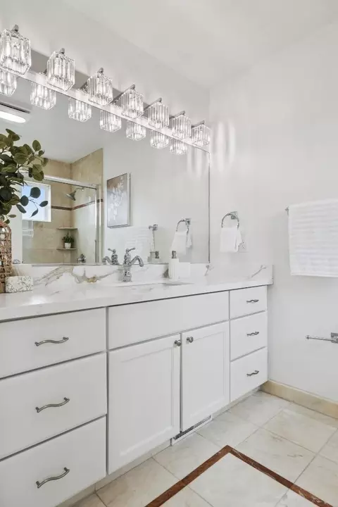 Bath - 146 Montecito Ave, Pacifica, CA 94044 photo 3 of 4