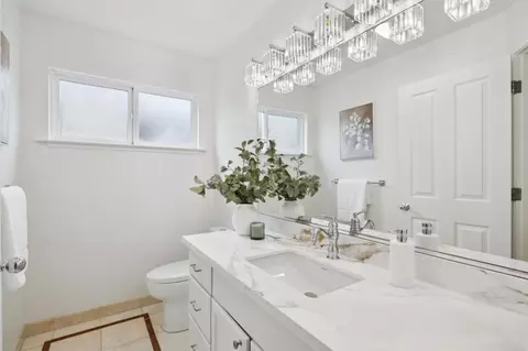 Bath - 146 Montecito Ave, Pacifica, CA 94044 photo 1 of 4