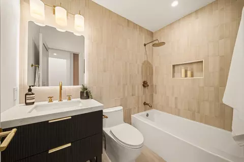 Bath - 1887 30th Ave, San Francisco, CA 94122 photo 3 of 4