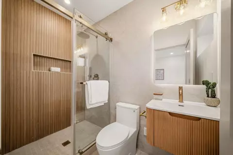 Bath - 1887 30th Ave, San Francisco, CA 94122 photo 4 of 4