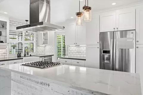 Kitchen - 2007 Clearview Cir, Benicia, CA 94510 photo 4 of 4
