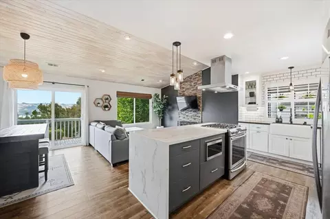 Kitchen - 2007 Clearview Cir, Benicia, CA 94510 photo 1 of 4