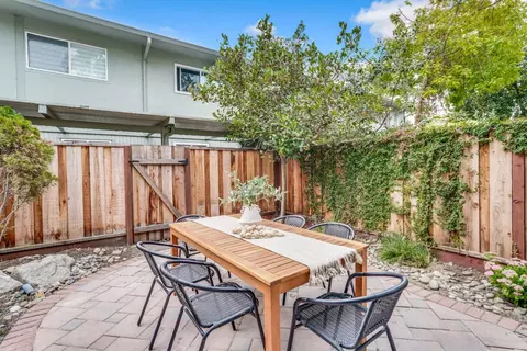 Exterior - 2047 Montecito Ave 7, Mountain View, CA 94043 photo 2 of 6