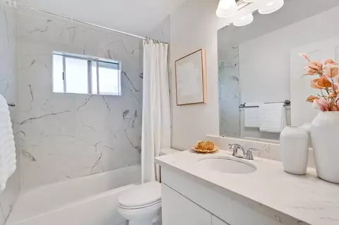 Bath - 2047 Montecito Ave 7, Mountain View, CA 94043 photo 1 of 6