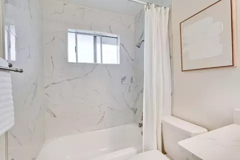 Bath - 2047 Montecito Ave 7, Mountain View, CA 94043 photo 2 of 6