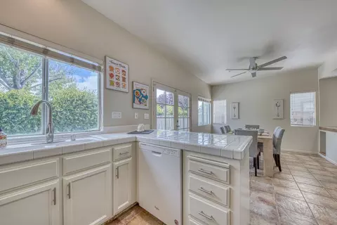 Kitchen - 18051 Stonehaven, Salinas, CA 93908 photo 5 of 5