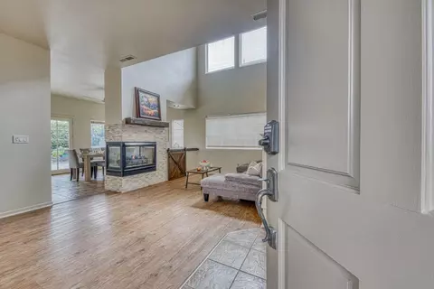 Entry Way - 18051 Stonehaven, Salinas, CA 93908 photo 1 of 4