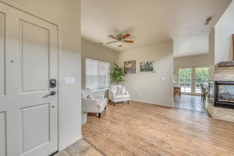 Entry Way - 18051 Stonehaven, Salinas, CA 93908 photo 2 of 4
