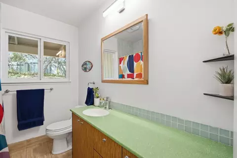 Bath - 175 Chaparral Dr, Aptos, CA 95003 photo 2 of 3