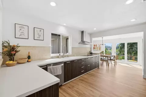 Kitchen - 175 Chaparral Dr, Aptos, CA 95003 photo 2 of 5