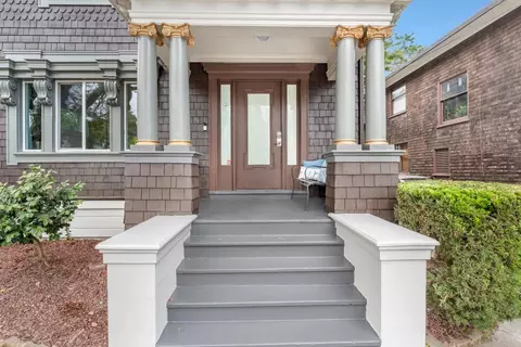Exterior - 2226 Blake St, Berkeley, CA 94704 photo 2 of 17