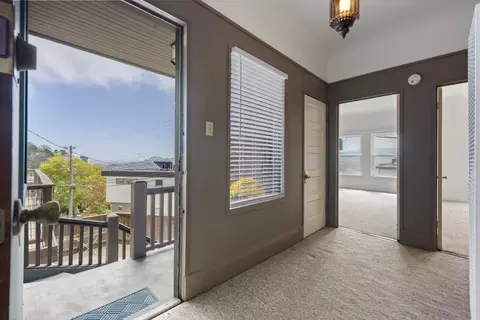 Entry Way - 122 Arbor St, San Francisco, CA 94131 photo 2 of 5