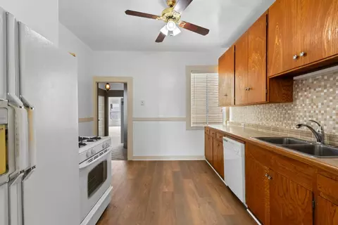 Kitchen - 122 Arbor St, San Francisco, CA 94131 photo 3 of 5