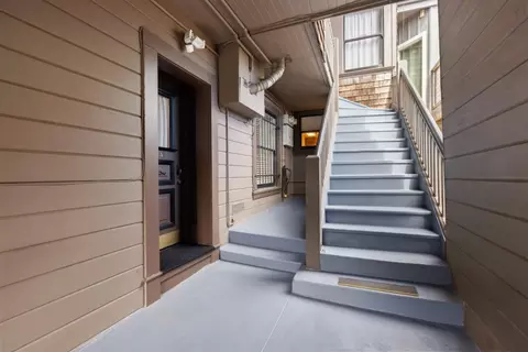 Entry Way - 122 Arbor St, San Francisco, CA 94131 photo 5 of 5