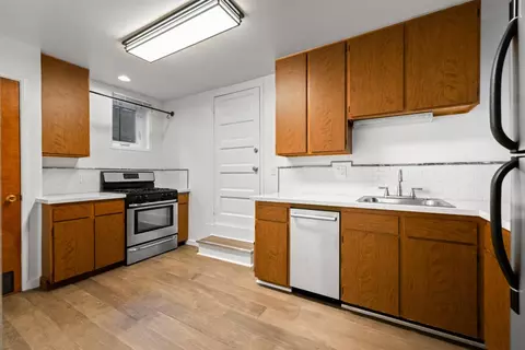 Kitchen - 122 Arbor St, San Francisco, CA 94131 photo 5 of 5