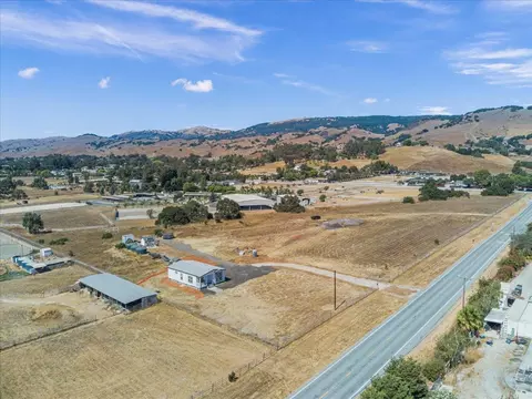 2055 Rucker Ave, Gilroy, CA 95020 photo 3