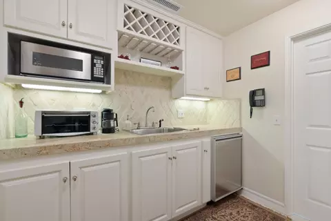 Kitchen - 24680 Avenida Principal, Salinas, CA 93908 photo 4 of 4