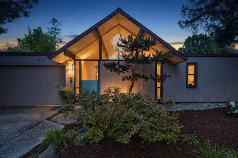 1070 Harriet St, Palo Alto, CA 94301
