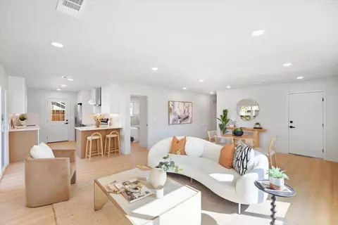 Living - 832 Mary Ct, Campbell, CA 95008 photo 2 of 4