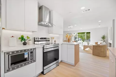 Kitchen - 832 Mary Ct, Campbell, CA 95008 photo 3 of 7