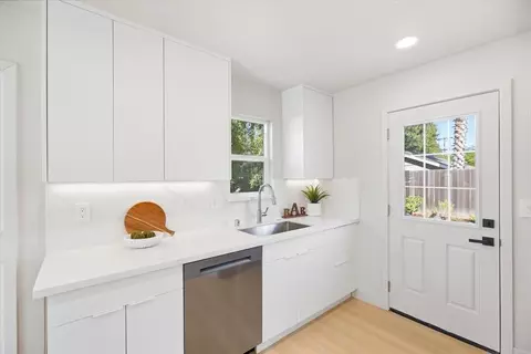 Kitchen - 832 Mary Ct, Campbell, CA 95008 photo 7 of 7