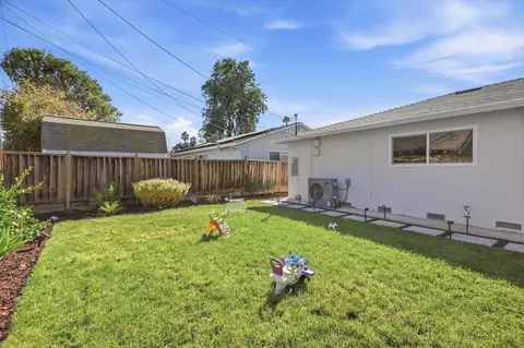 Exterior - 832 Mary Ct, Campbell, CA 95008 photo 14 of 18