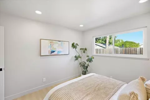 Bedroom - 832 Mary Ct, Campbell, CA 95008 photo 2 of 6