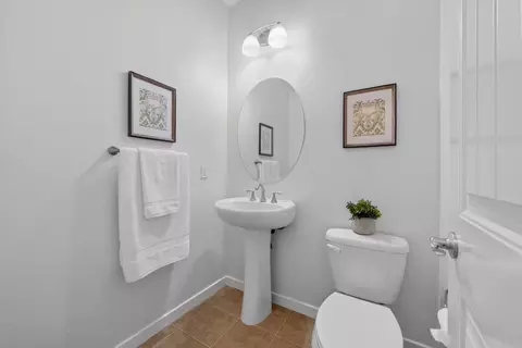 Bath - 211 W Evelyn Ave, Mountain View, CA 94041 photo 6 of 6