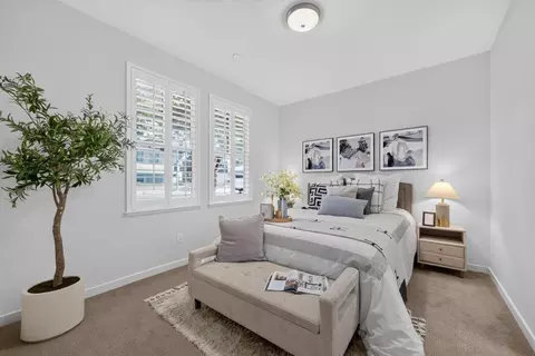 Bedroom - 211 W Evelyn Ave, Mountain View, CA 94041 photo 3 of 4