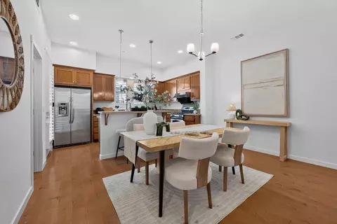 Dining - 211 W Evelyn Ave, Mountain View, CA 94041 photo 1 of 2