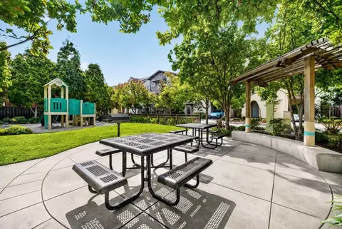Exterior - 211 W Evelyn Ave, Mountain View, CA 94041 photo 4 of 5