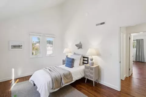 Bedroom - 181 Centre 11, Mountain View, CA 94041 photo 2 of 3