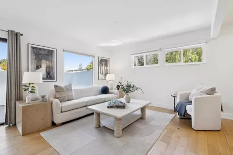 Living - 181 Centre 11, Mountain View, CA 94041 photo 1 of 1
