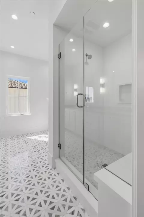 Bath - 38451 Amaranto St, Newark, CA 94560 photo 2 of 7