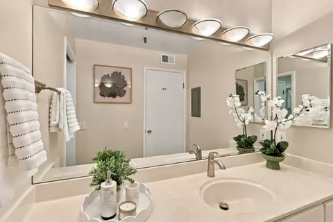 Bath - 49 Showers Dr E145, Mountain View, CA 94040 photo 4 of 4