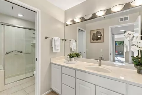 Bath - 49 Showers Dr E145, Mountain View, CA 94040 photo 1 of 4