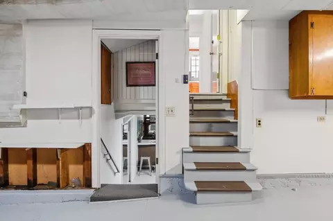 Entry Way - 209 Elder Ave, Millbrae, CA 94030 photo 4 of 4