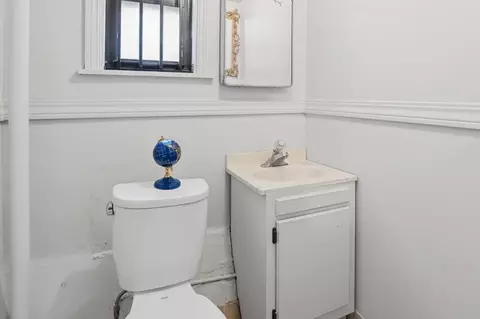 Bath - 209 Elder Ave, Millbrae, CA 94030 photo 5 of 5