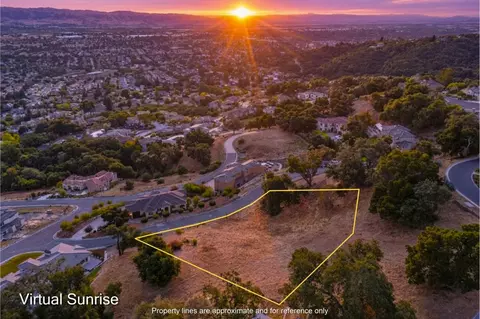 8983 Mimosa Ct, Gilroy, CA 95020 photo 2