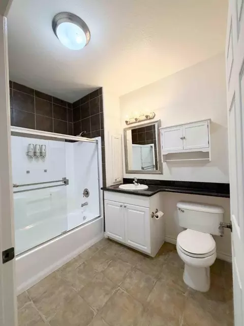 Bath - 9263 Regents Rd B301, La Jolla, CA 92037 photo 1 of 5