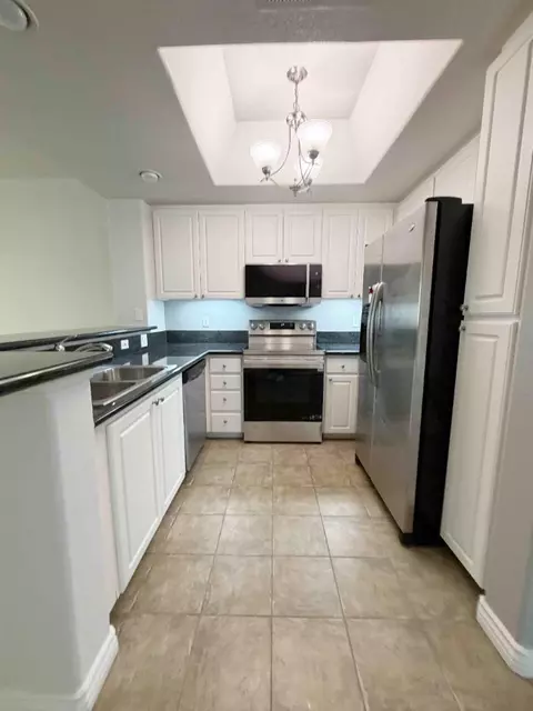 Kitchen - 9263 Regents Rd B301, La Jolla, CA 92037 photo 1 of 5