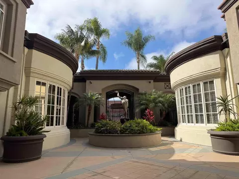 Exterior - 9263 Regents Rd B301, La Jolla, CA 92037 photo 3 of 6